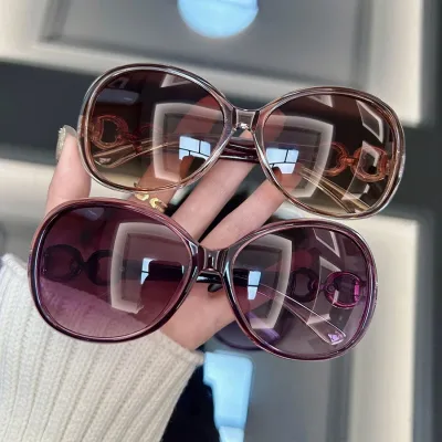 Lunettes de soleil carrées à verres miroir