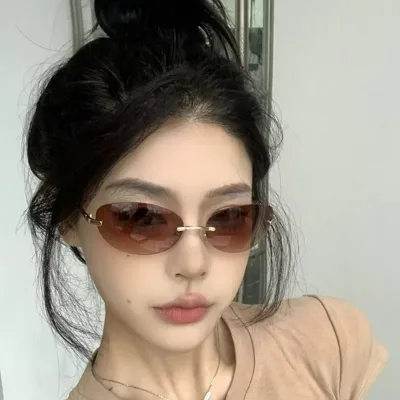 Lunettes de soleil ovales sans monture – image 3