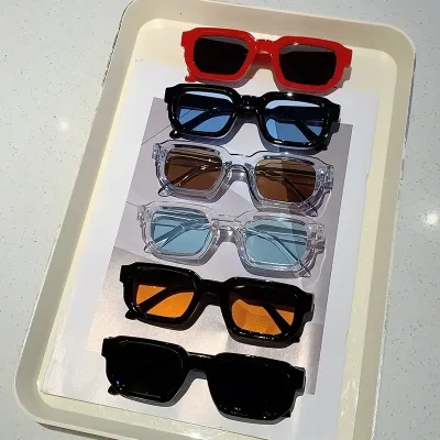 Lunettes de soleil rectangulaires rétro
