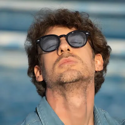 Lunettes de soleil rondes rétro à rivets – image 3