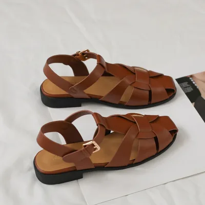 Sandales plates fermées à brides tressées – image 3