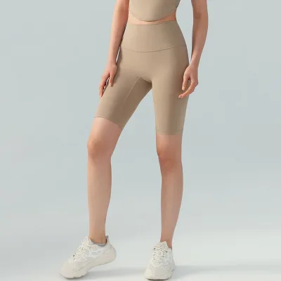 Short de sport femme cinq points couleur chair – image 2